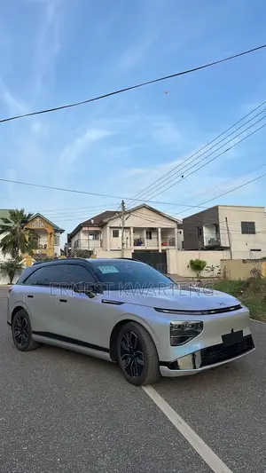 New XPeng G9 2025 Gray