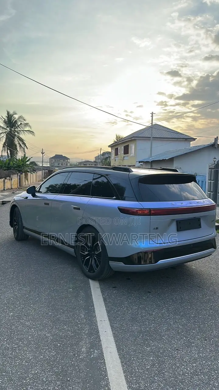 New XPeng G9 2025 Gray