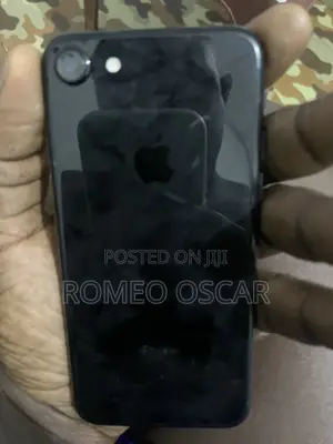 New Apple iPhone 7 32 GB Black