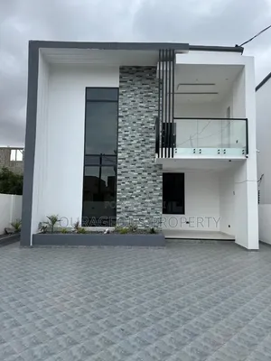 4bdrm House in East Legon Hill, American House for sale