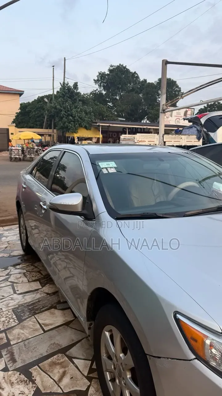 Toyota Camry 2013 Silver