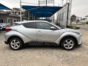 Toyota C-HR 2018 Silver