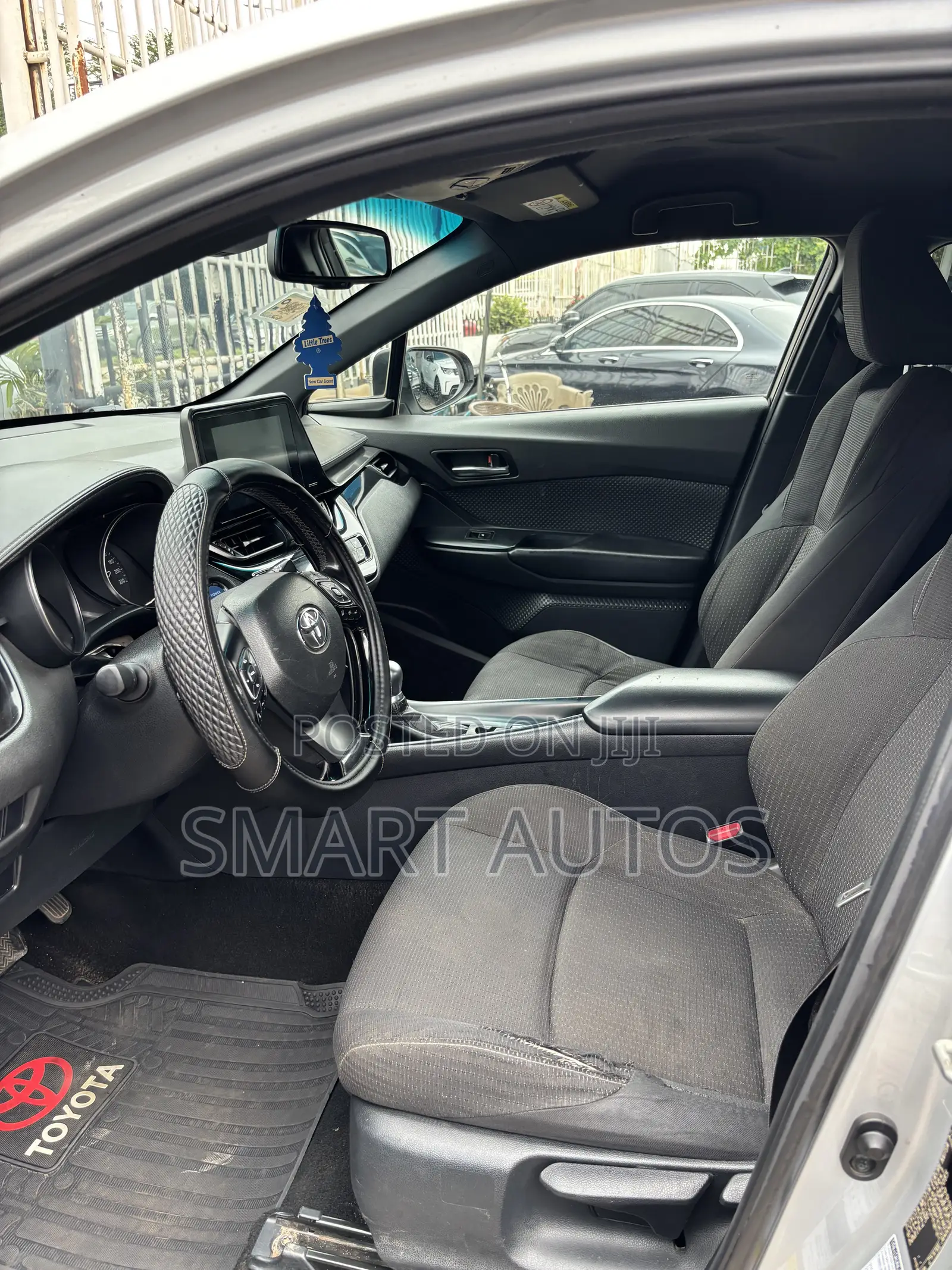 Toyota C-HR 2018 Silver