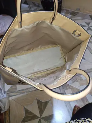 Ladies Thrift Handbag