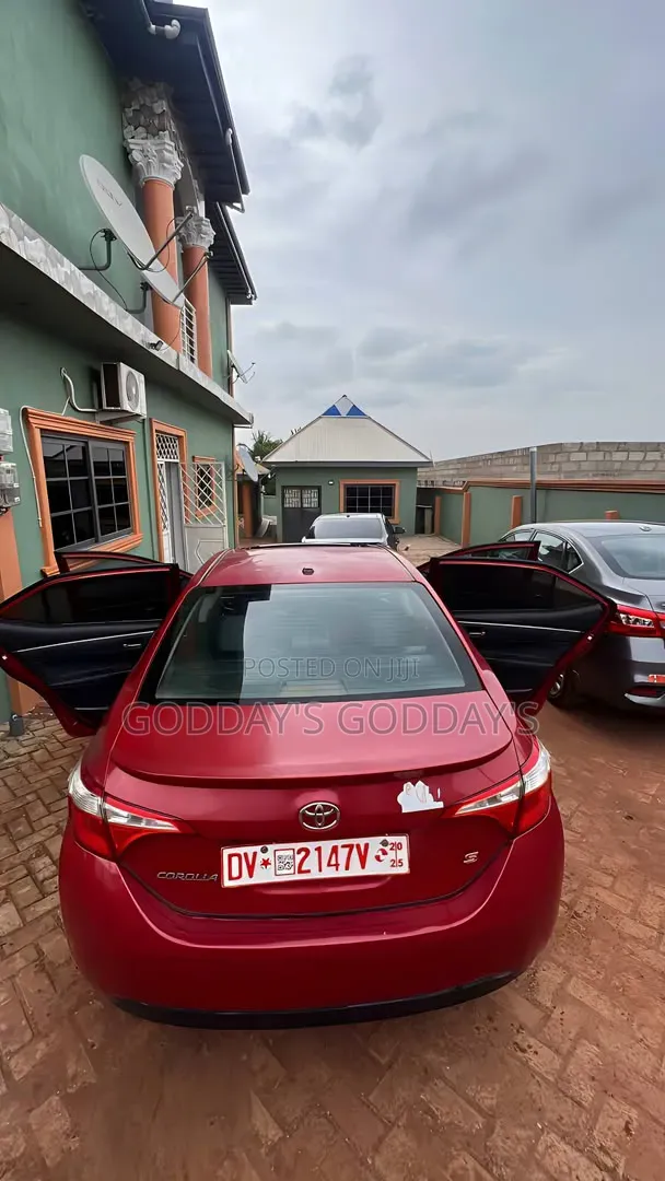 Toyota Corolla LE Eco Plus 4dr Sedan (1.8L 4cyl CVT) 2015 Red