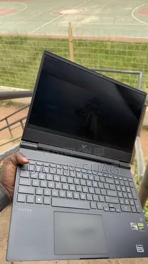 Laptop HP Victus 15 8GB AMD Ryzen 5 SSD 256GB