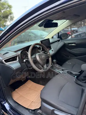 Toyota Corolla LE 2021 Blue