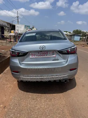Toyota Yaris iA 1.5 FWD 2017 Silver