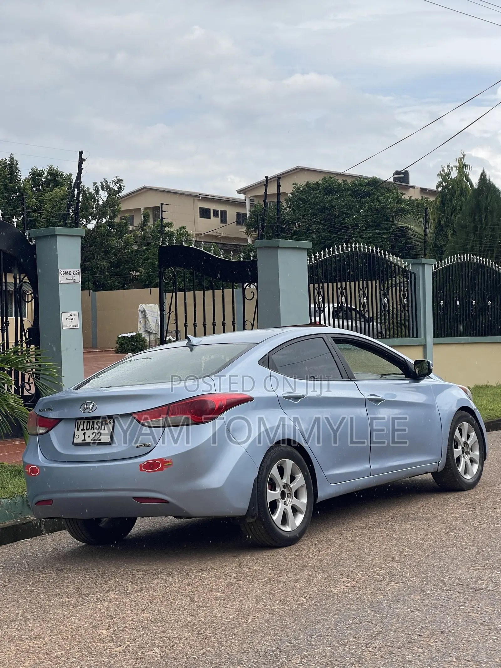Hyundai Elantra Limited Sedan FWD (1.8L 4cyl 6A) 2013 Blue