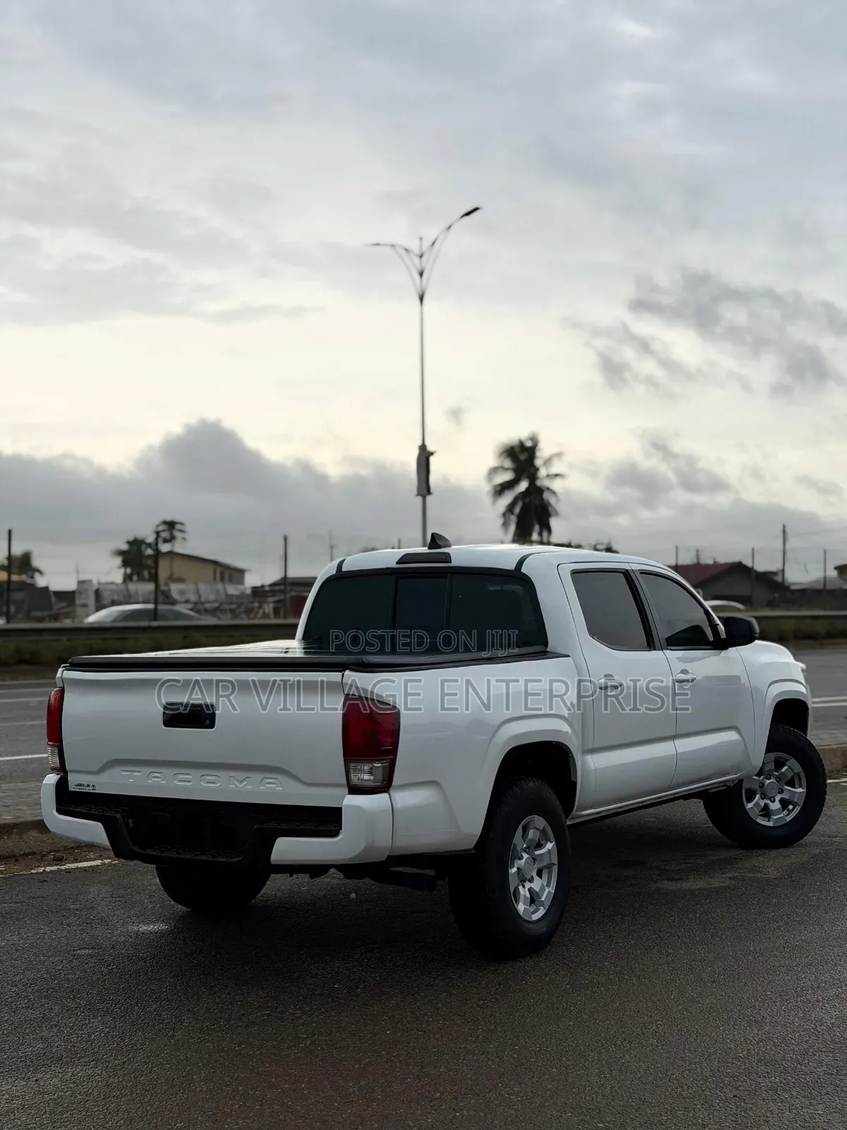 Toyota Tacoma 2018 White