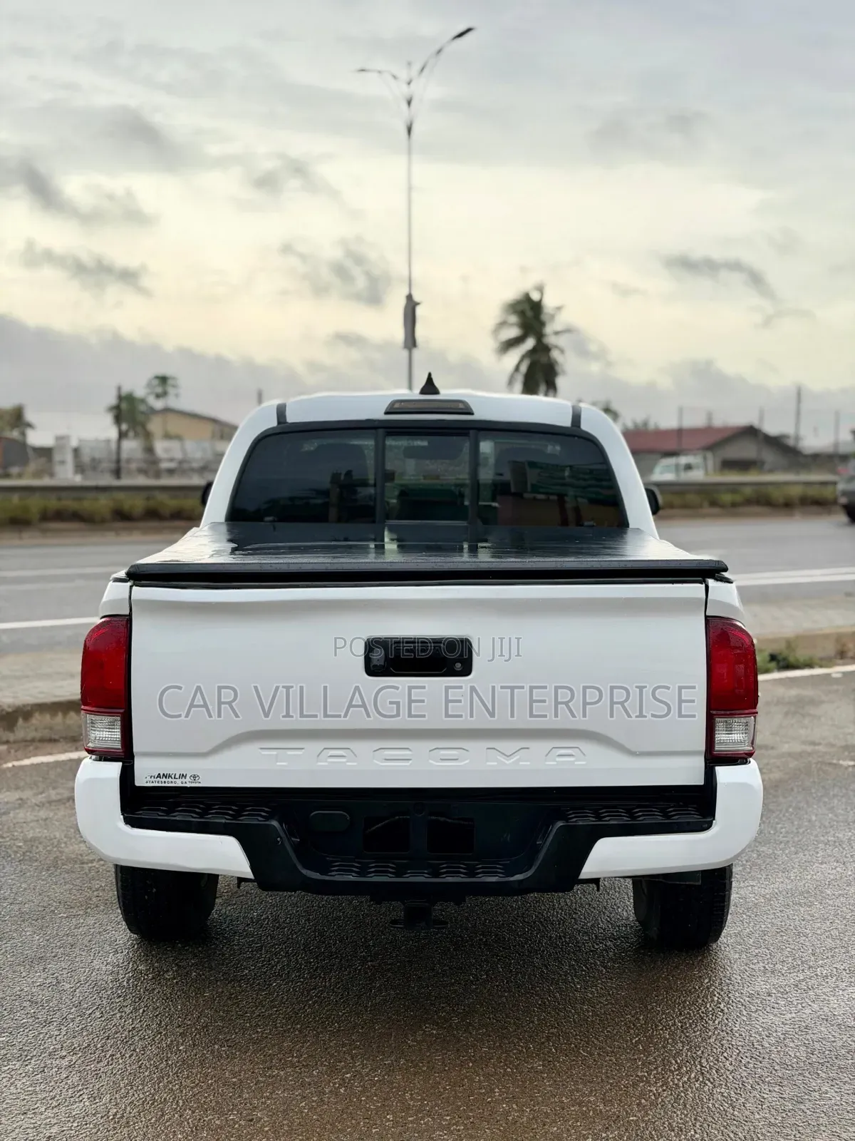 Toyota Tacoma 2018 White