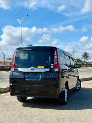 Toyota Voxy 2015 Black