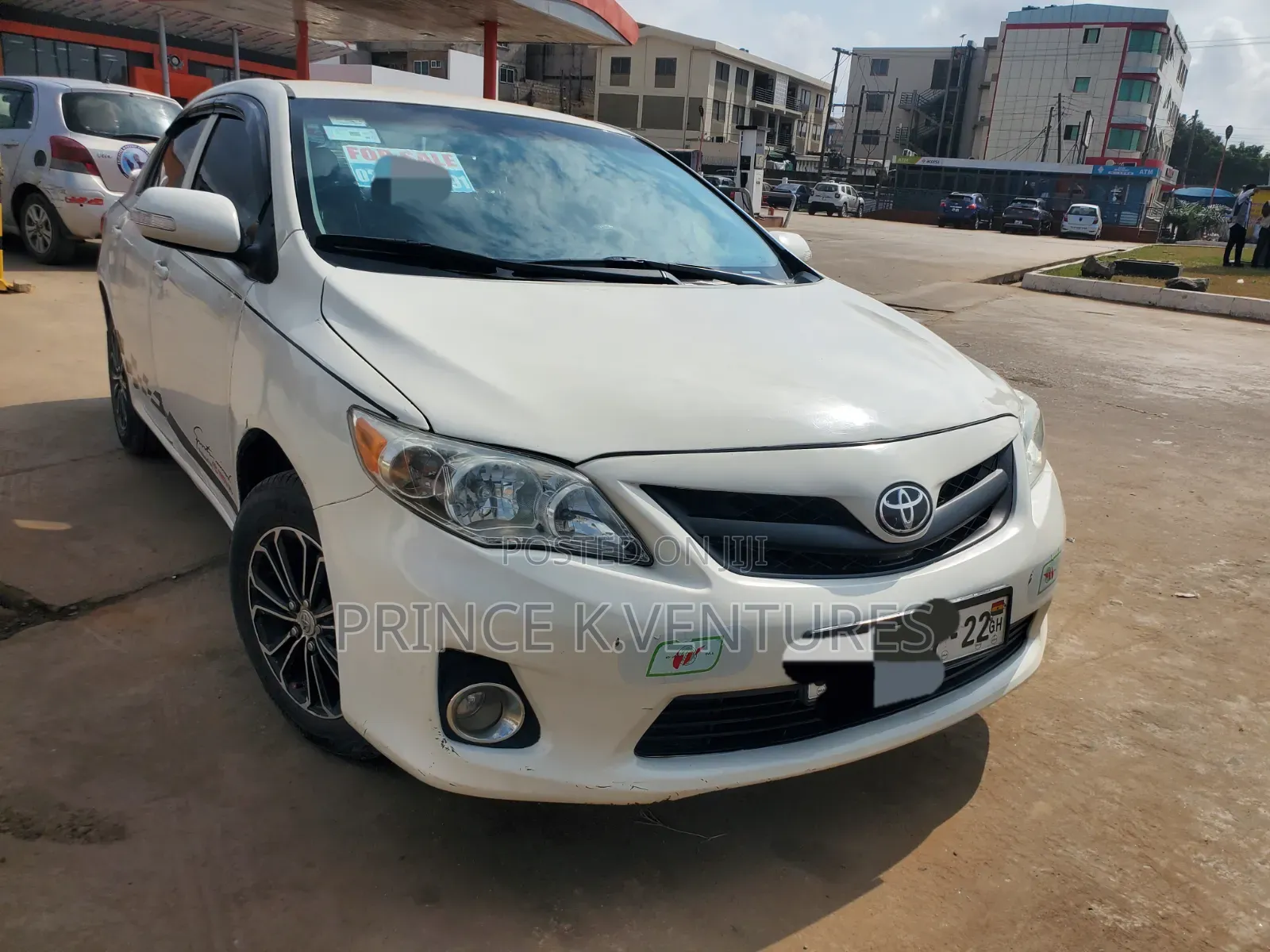 Toyota Corolla S 5-Speed 2013 White