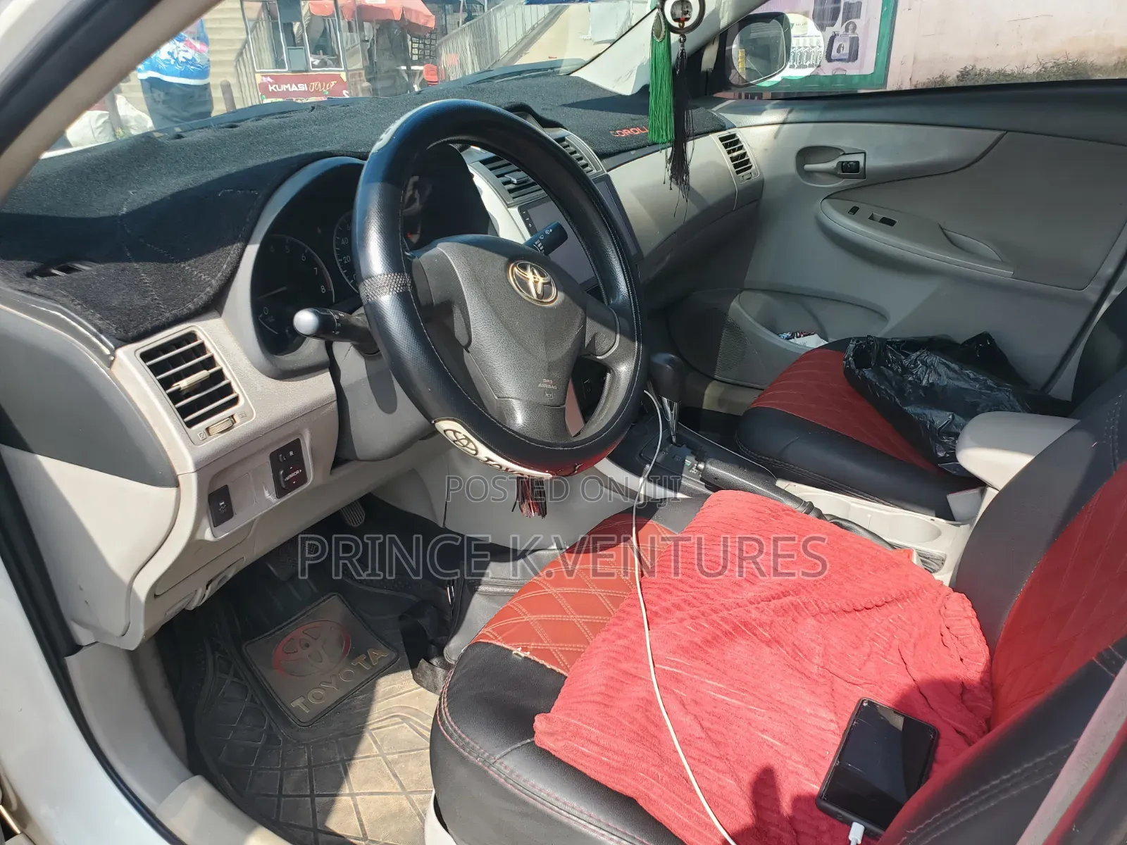 Toyota Corolla S 5-Speed 2013 White