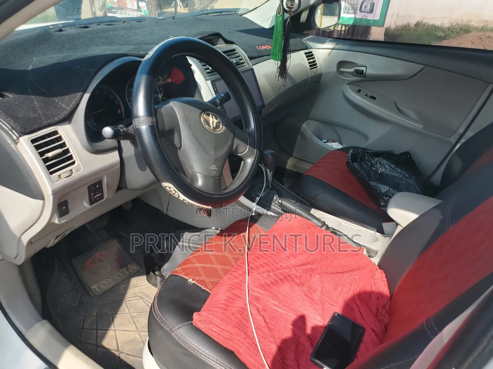 Toyota Corolla S 5-Speed 2013 White