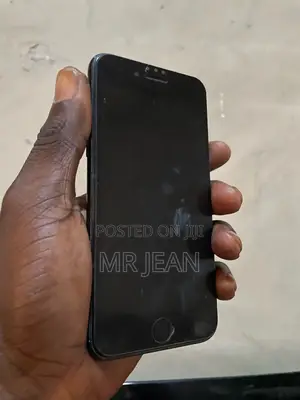 Apple iPhone 7 32 GB Black