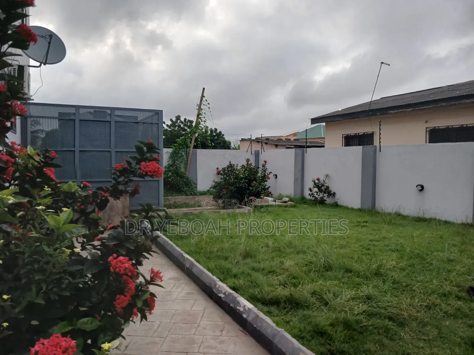 3bdrm Apartment in Spintex Agblezaa :-, Manet Court for rent