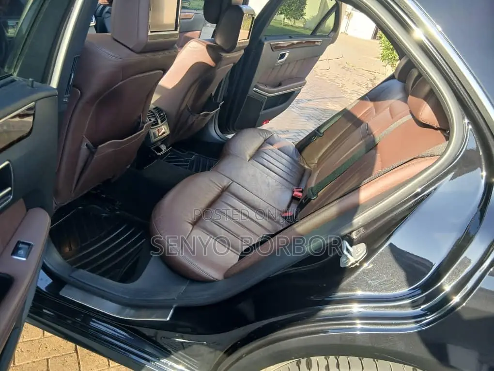 Mercedes-Benz E350 2012 Black