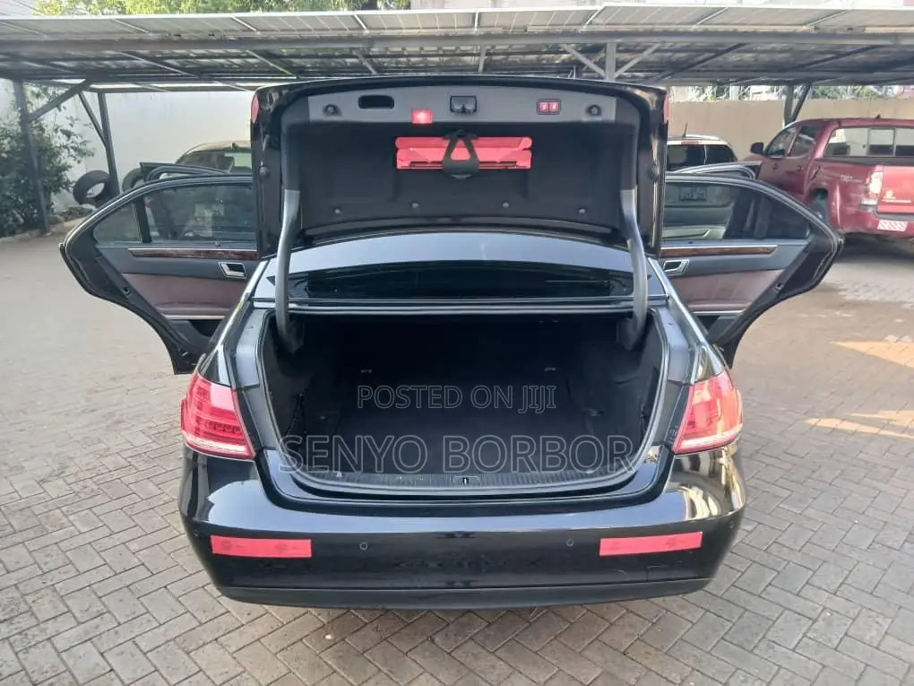 Mercedes-Benz E350 2012 Black