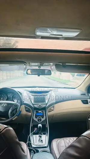 Hyundai Elantra 2013 Red