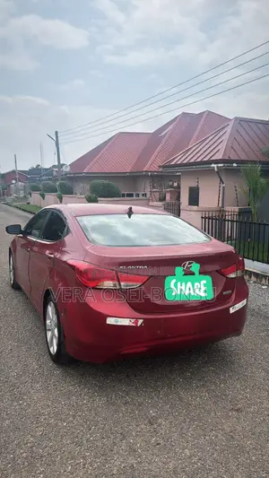 Hyundai Elantra 2013 Red