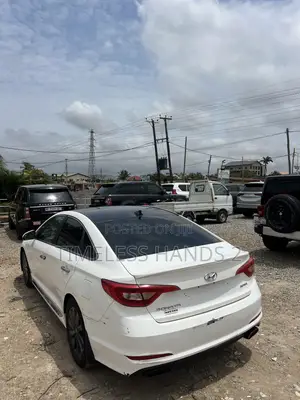 Hyundai Sonata Sport 2.0T Sedan FWD (2.0L 4cyl 6A) 2017 White