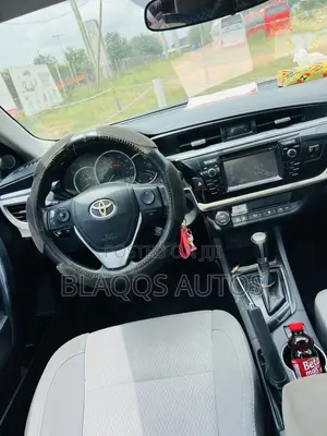 Toyota Corolla 2015 Red