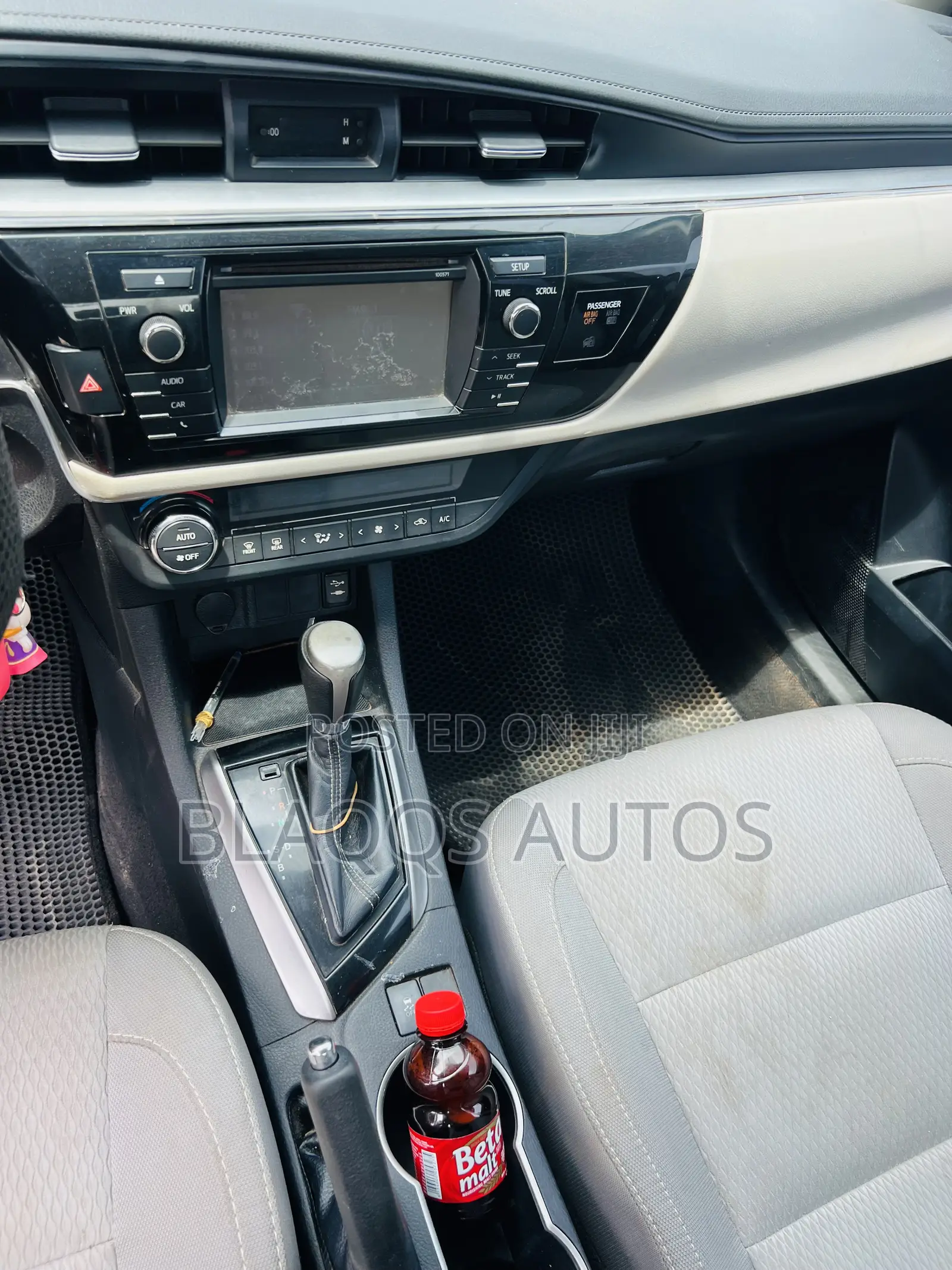 Toyota Corolla 2015 Red