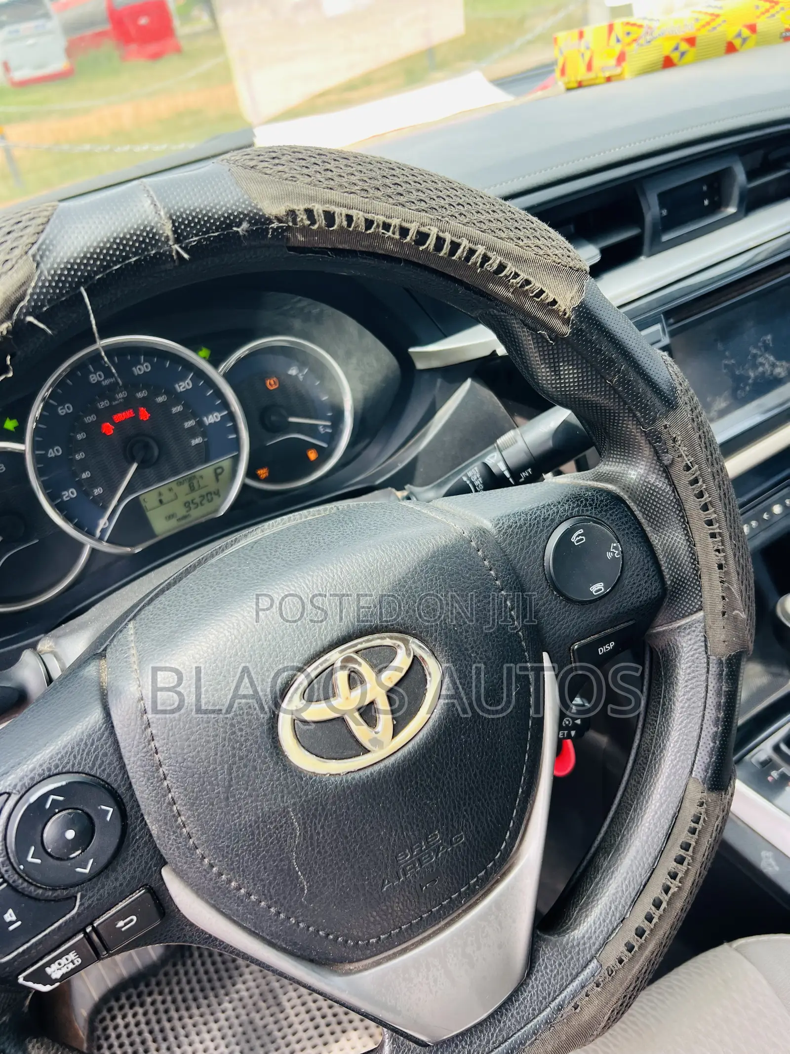 Toyota Corolla 2015 Red