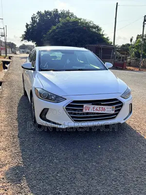 Hyundai Elantra Limited Sedan FWD (2.0L 4cyl 6A) 2017 White
