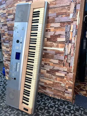 Yamaha DGX 620
