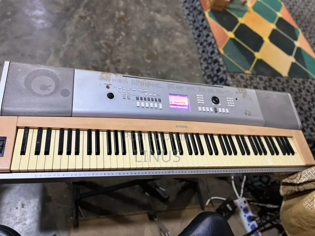 Yamaha DGX 620