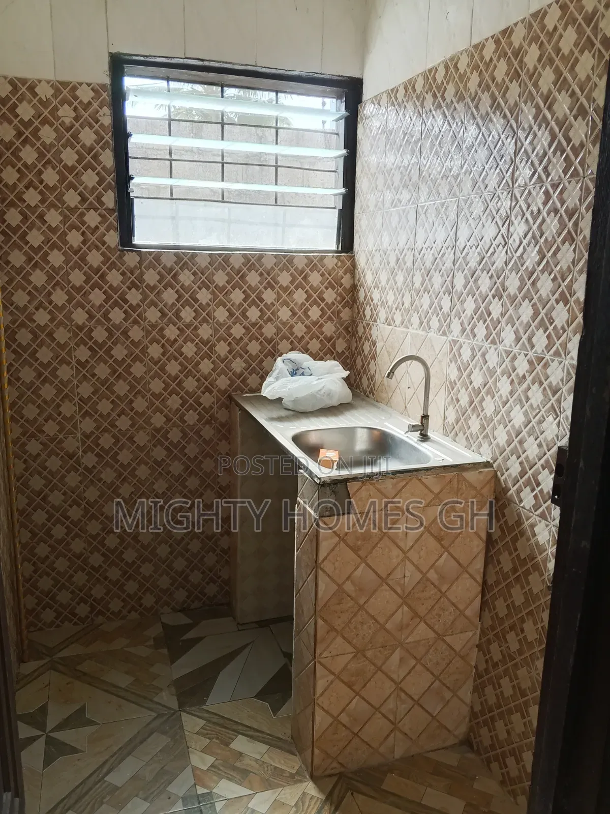 Studio Apartment in Mighty Homes, Kasoa for rent