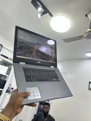 Laptop Dell Inspiron 15 5579 8GB Intel Core i5 SSD 512GB