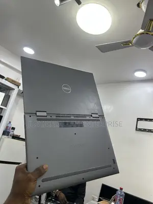 Laptop Dell Inspiron 15 5579 8GB Intel Core i5 SSD 512GB