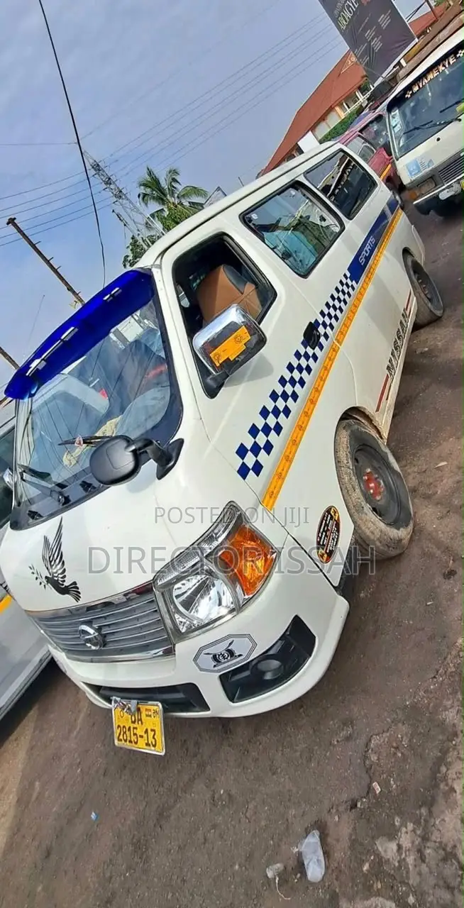 Nissan Caravan (Urvan) 2011 White