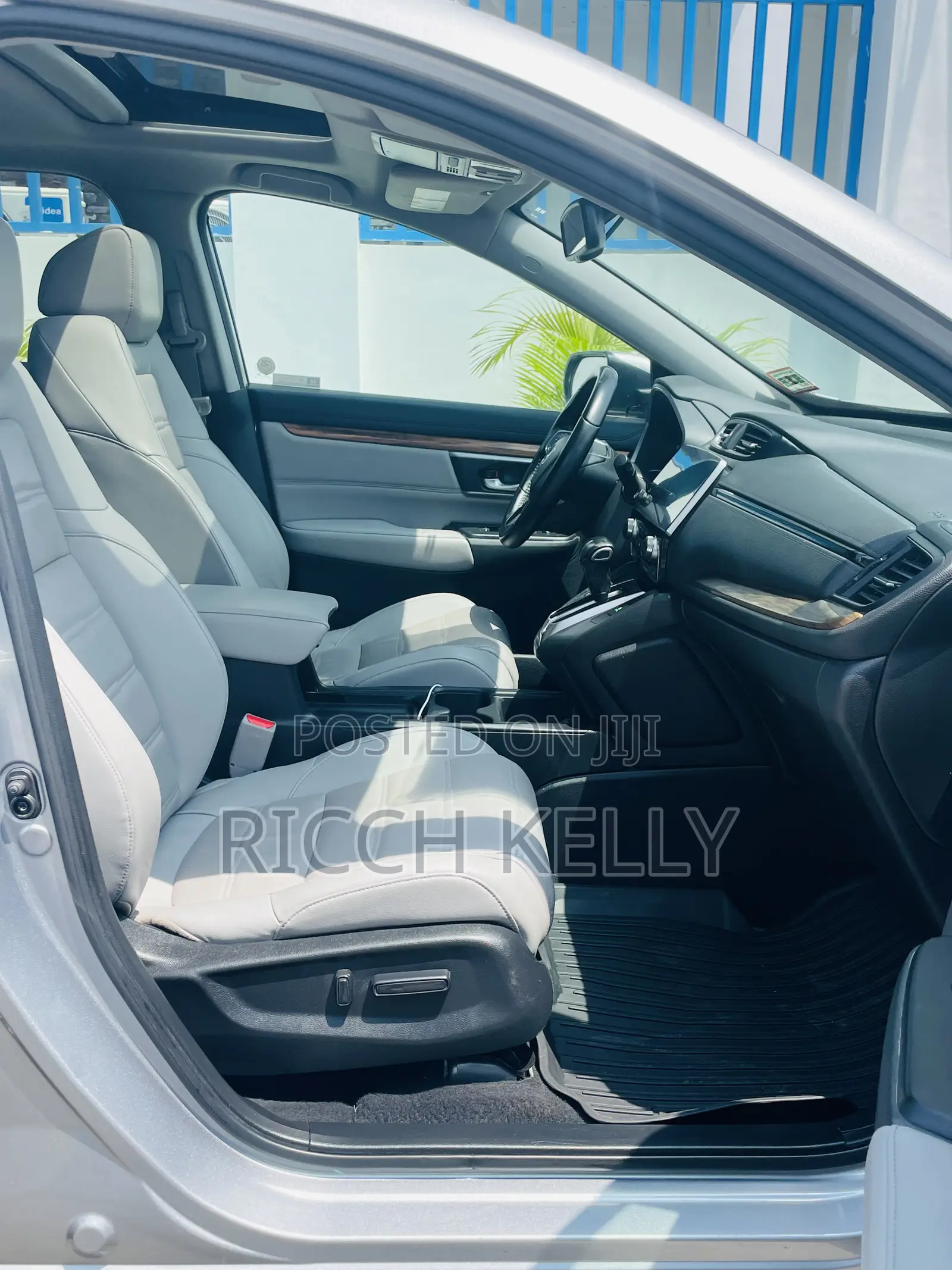 Honda CR-V Touring AWD 2018 Silver