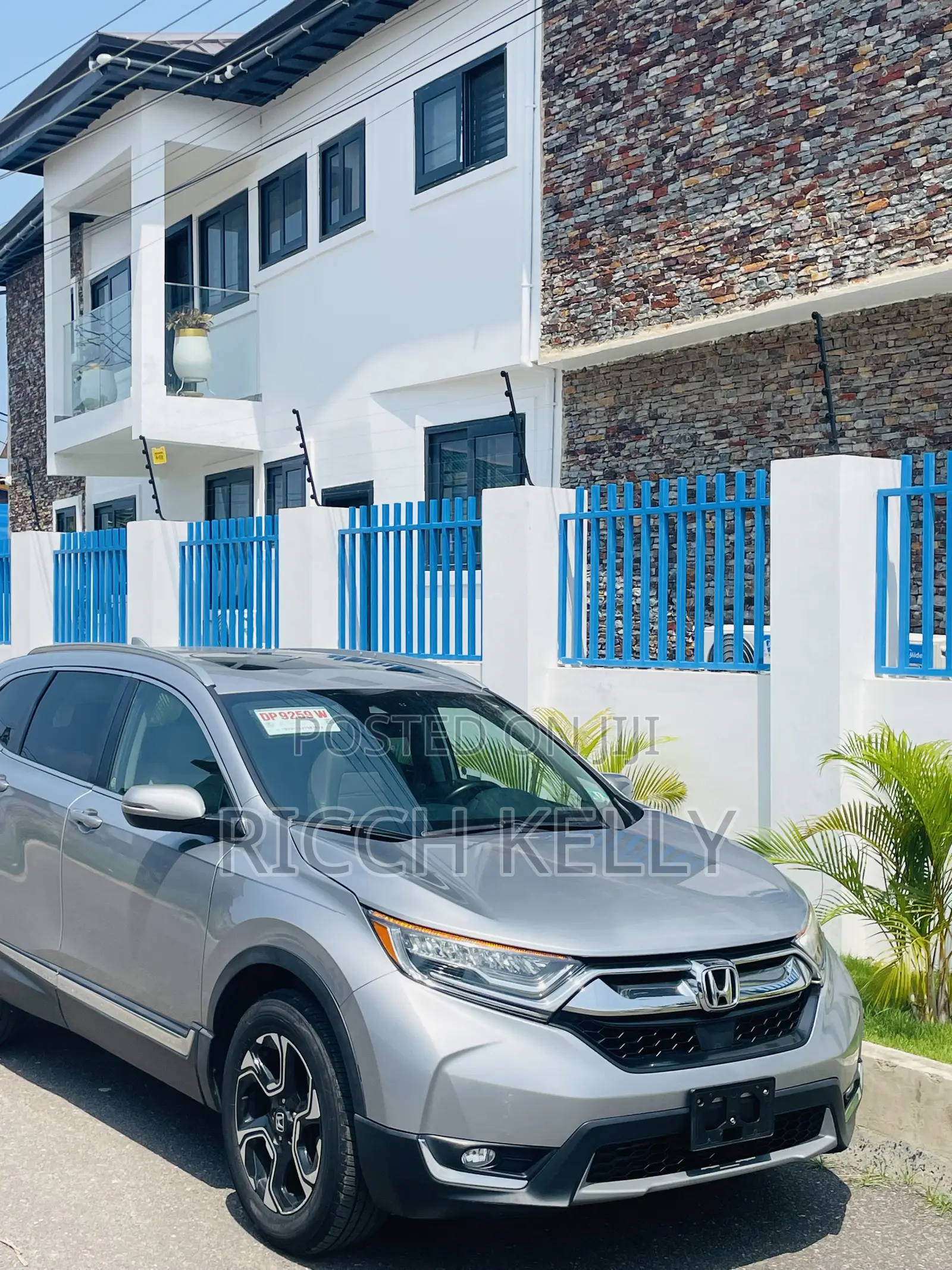 Honda CR-V Touring AWD 2018 Silver