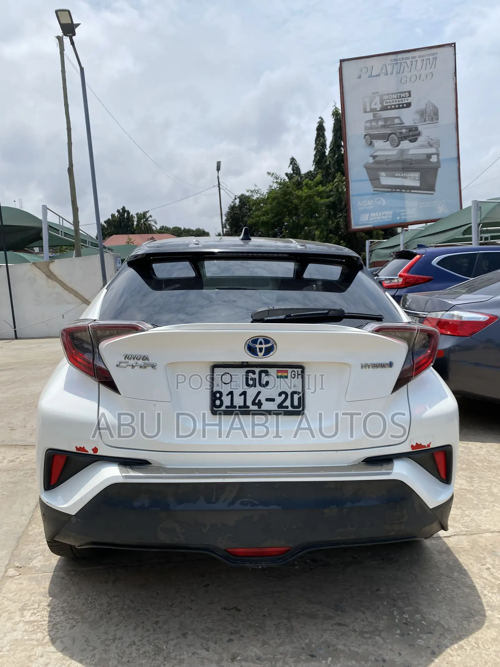 Toyota C-HR XLE FWD Sport Utility (2.0L 4cyl 2AM) 2018 White