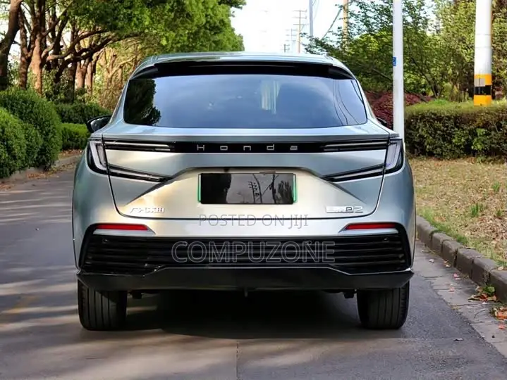 Honda e:NS2 2025 Silver