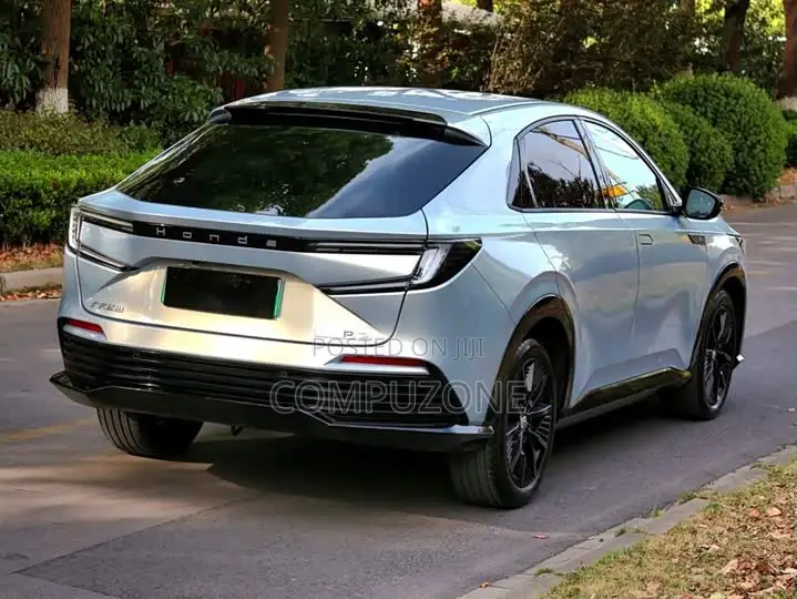Honda e:NS2 2025 Silver