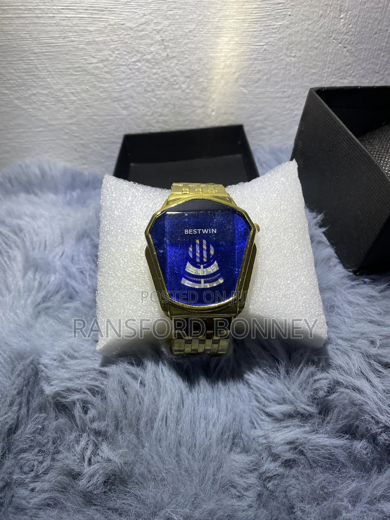 Bestwin Luxury Gold Men’s Watch