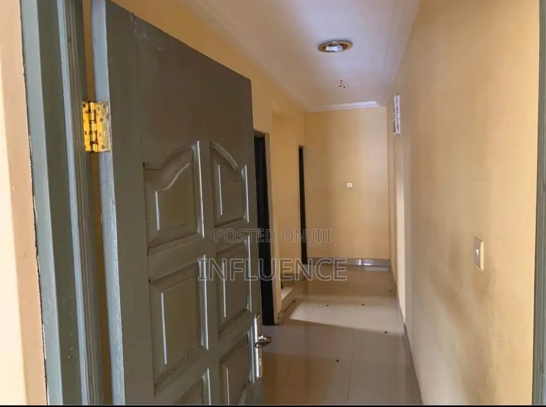 3bdrm House in Kwabenya, East Legon for sale