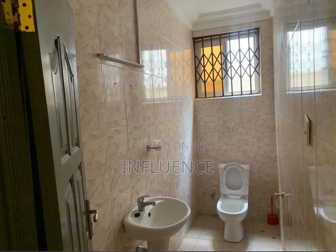 3bdrm House in Kwabenya, East Legon for sale