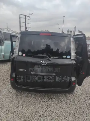 Toyota Sienta 2015 Black