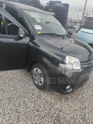 Toyota Sienta 2015 Black
