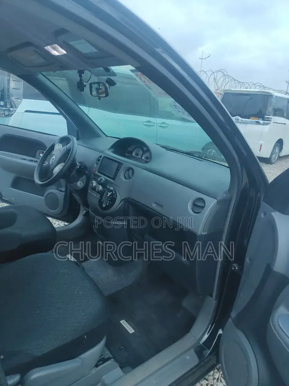 Toyota Sienta 2015 Black