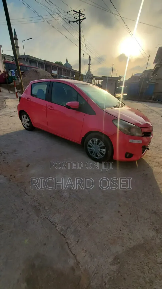Toyota Vitz 2012 Pink