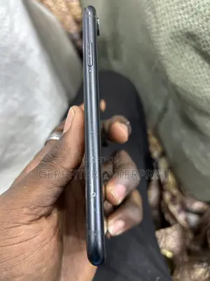 Apple iPhone XR 64 GB Black