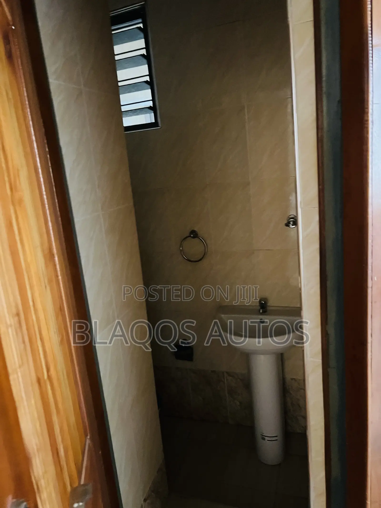 Furnished 5bdrm House in Lakeside for sale